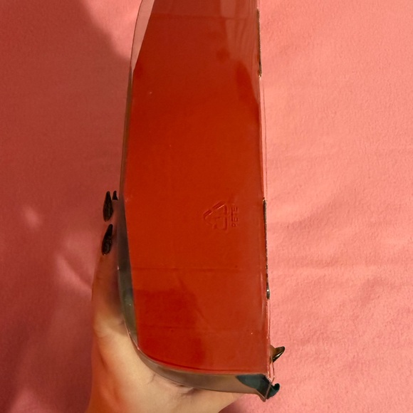 Mattel Barbie 2016 Holiday Fashion Doll Peace Hope Love NRFB Globe Shape Box - Picture 14 of 16